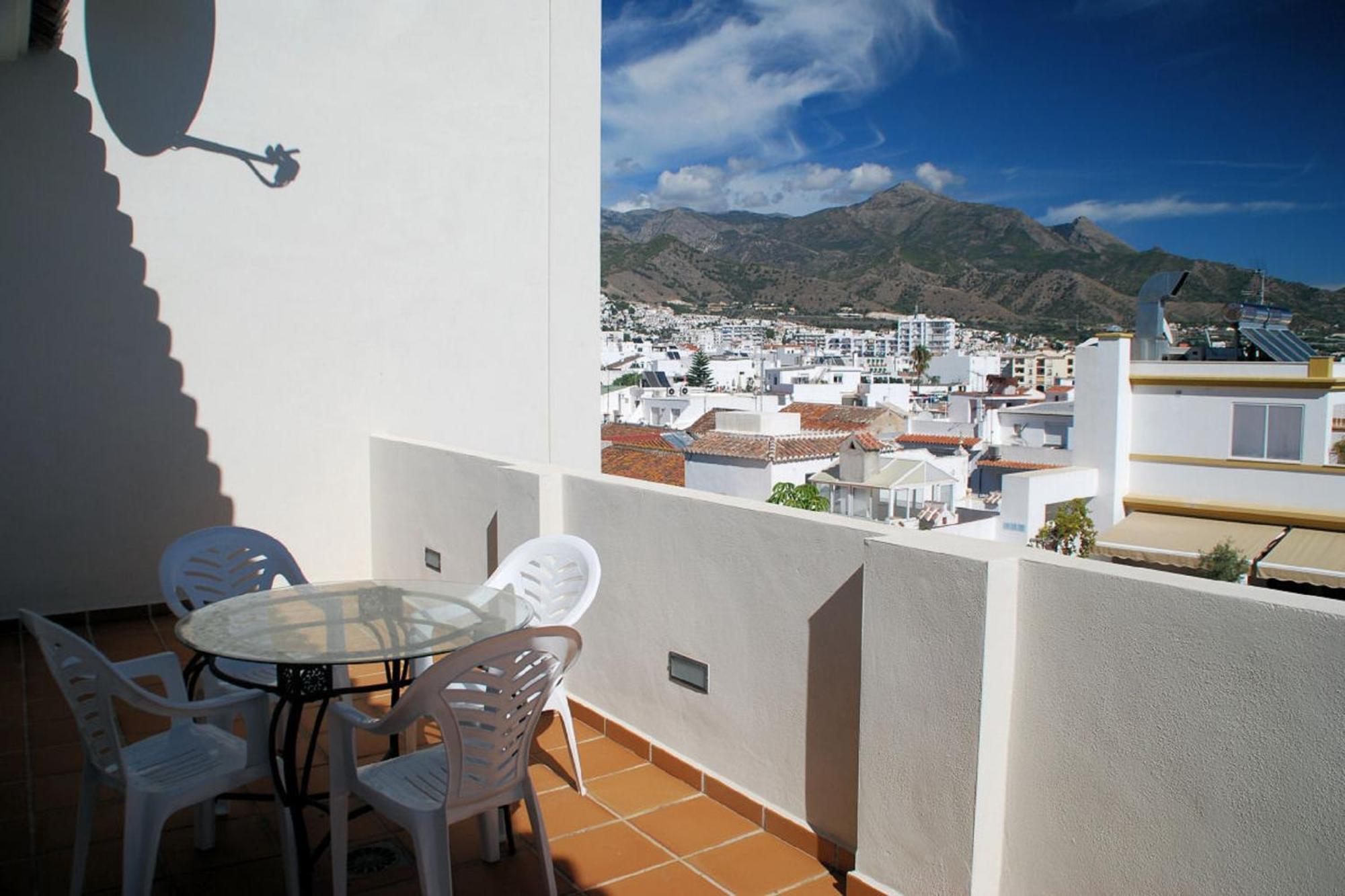 Apartamentos Plaza Nerja Εξωτερικό φωτογραφία