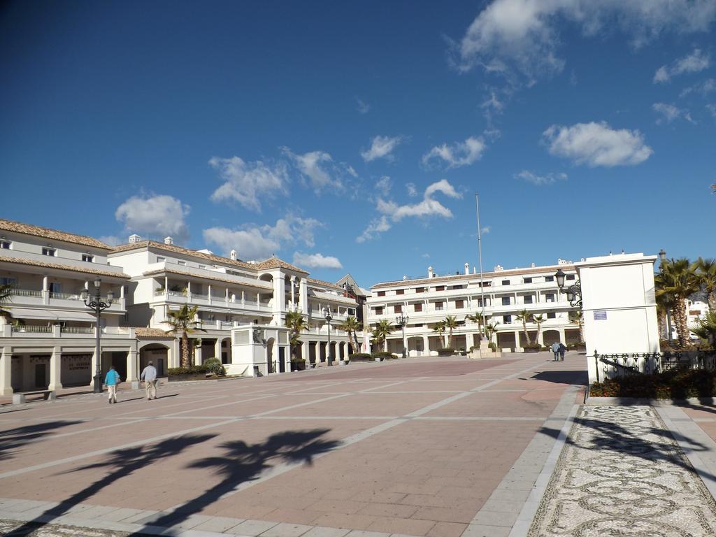 Apartamentos Plaza Nerja Εξωτερικό φωτογραφία